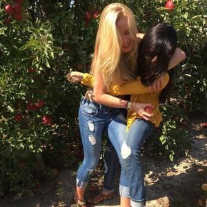 Meet your Posher, Alexis